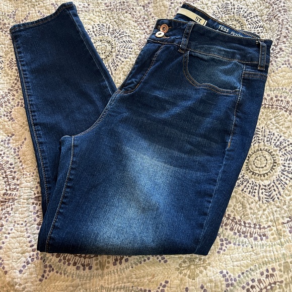 !it jeans Denim - !it Jeans- “Tess Petite Extreme High Rise Skinny” Double Button Jeans- Size 12P